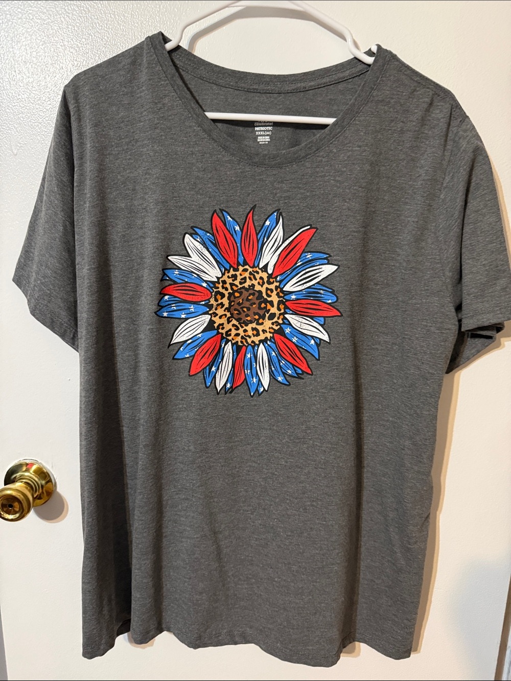 Women’s Short Sleeve Graphic Tee - Gray with Red/Blue/White Floral
